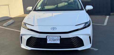 Toyota Camry Hybrid 2025