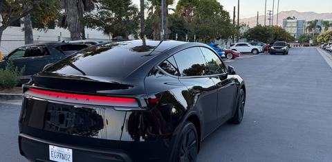 Tesla Model Y 2026
