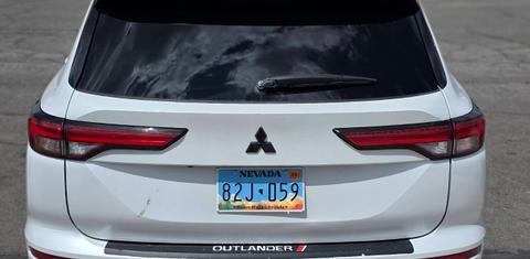 Mitsubishi Outlander 2023