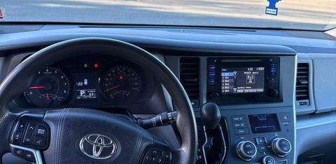 Toyota Sienna 2015