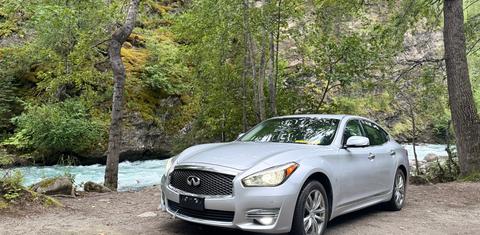 INFINITI Q70 2019