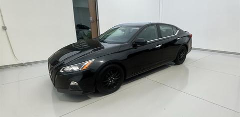 Nissan Altima 2020
