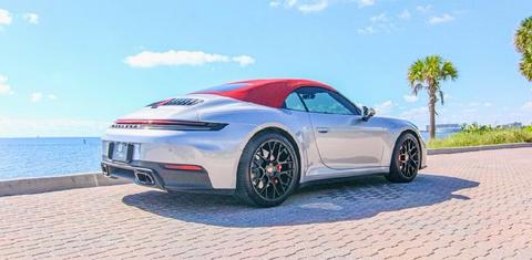 Porsche 911 2025