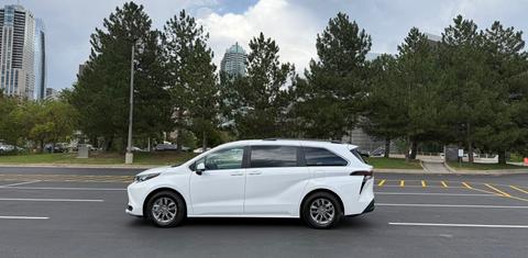Toyota Sienna 2026