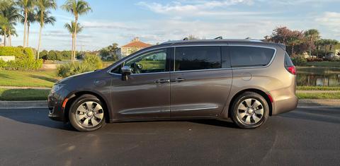 Chrysler Pacifica 2018