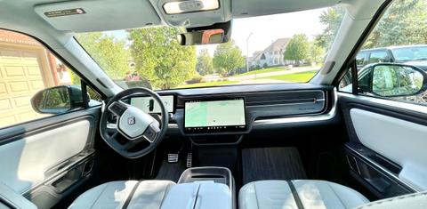 Rivian R1S 2023