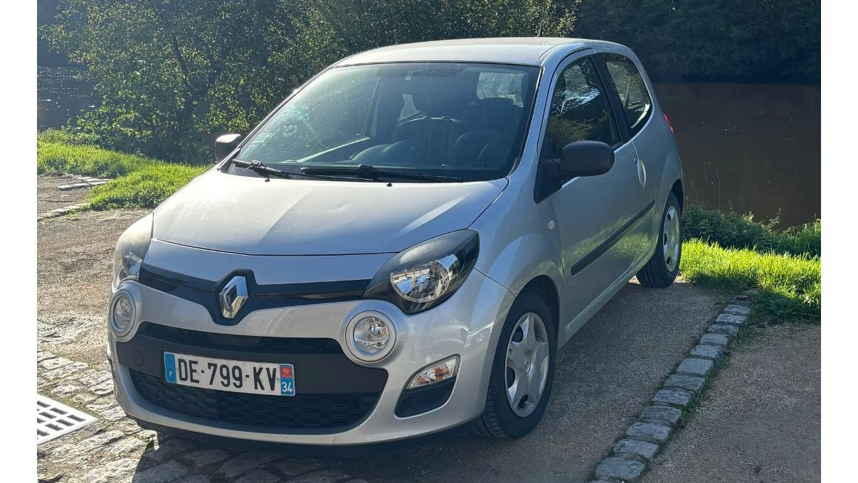 Renault TWINGO II 2014 in Limoges