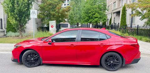 Toyota Camry Hybrid 2025