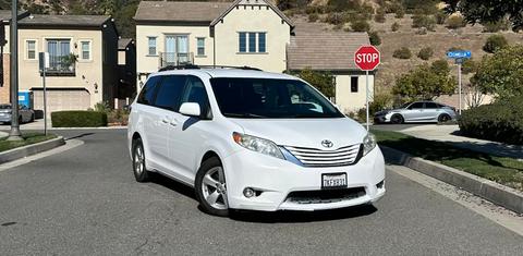 Toyota Sienna 2015