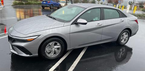 Hyundai Elantra 2025