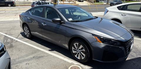 Nissan Altima 2025