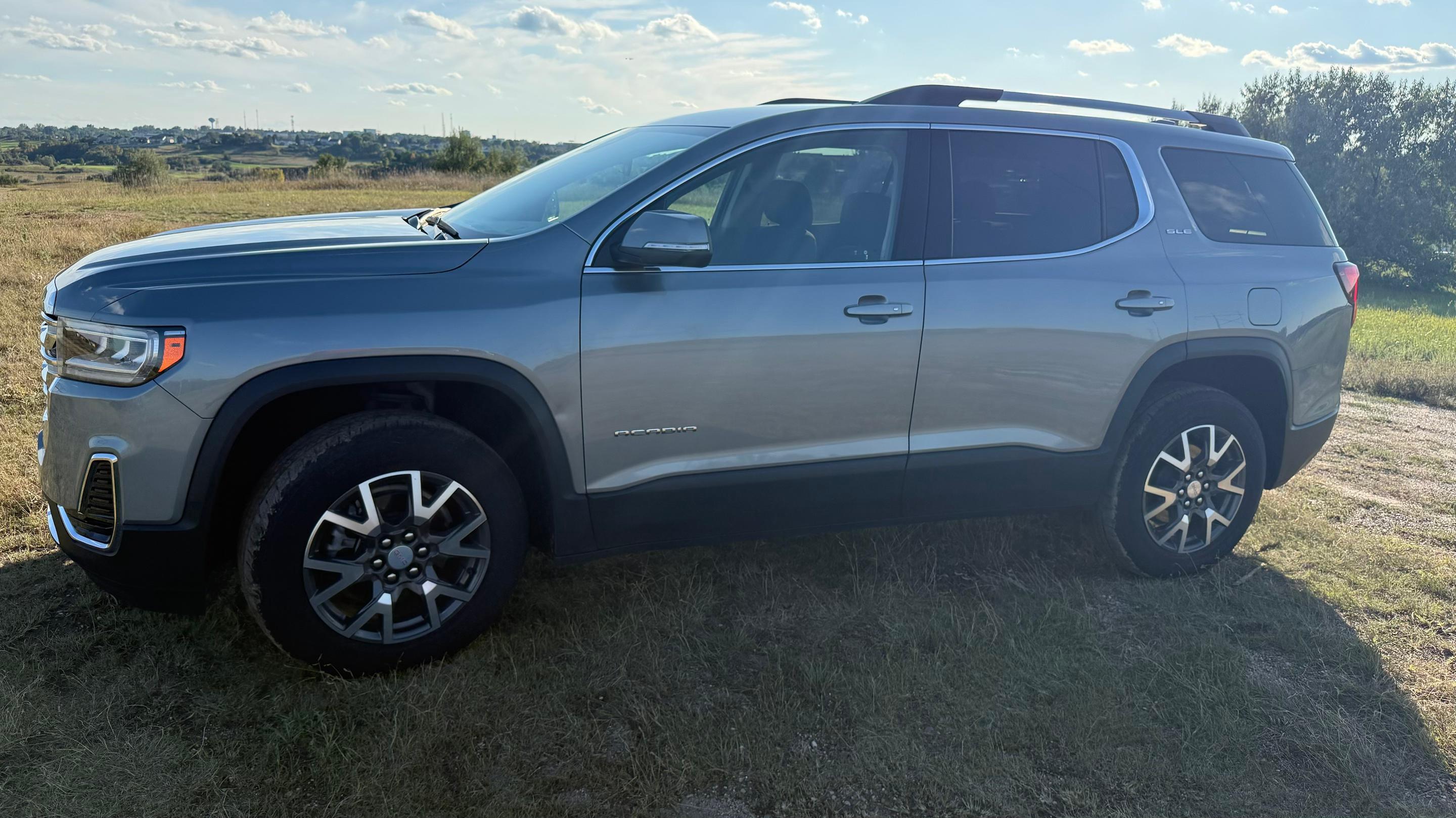 GMC Acadia 2023 in Bismarck, ND