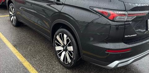 Mitsubishi Outlander 2025