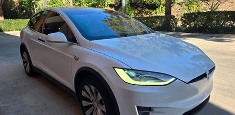 Tesla Model X 2019