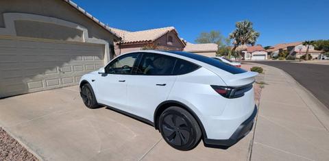 Tesla Model Y 2026