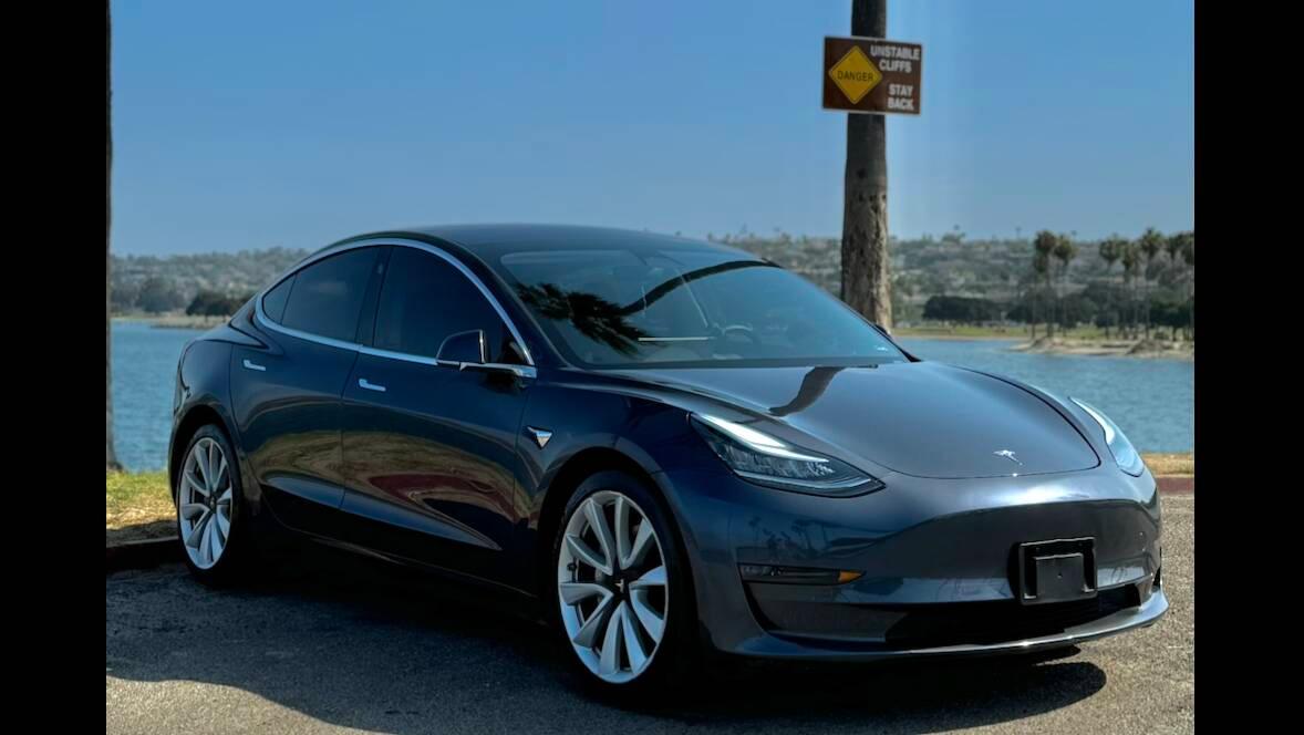 Tesla Model 3 2020 in San Diego, CA