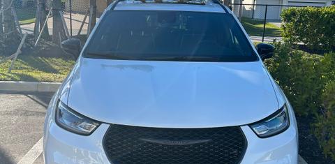 Chrysler Pacifica 2023