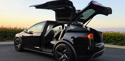 Tesla Model X 2026