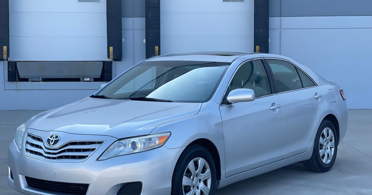 Toyota Camry 2011 rental in Northbrook, IL by Amin K. Turo