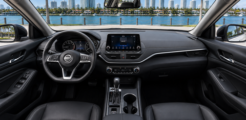 Nissan Altima 2025