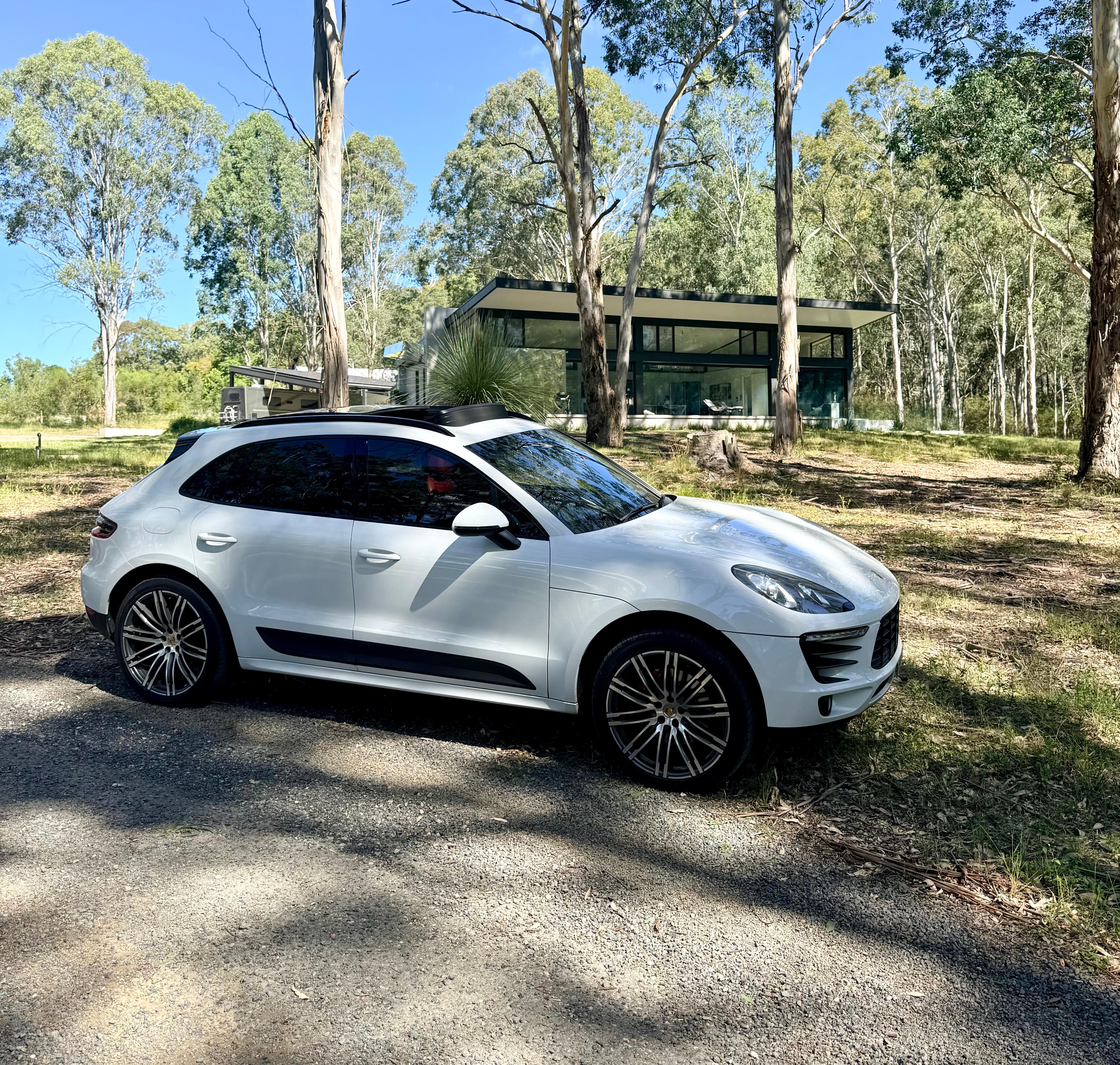 Porsche MACAN 2014 in Rose Bay