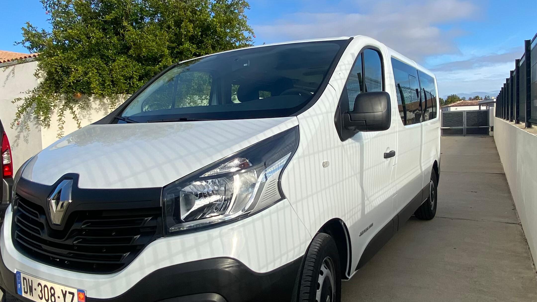 Renault TRAFIC III 2015 à Baho