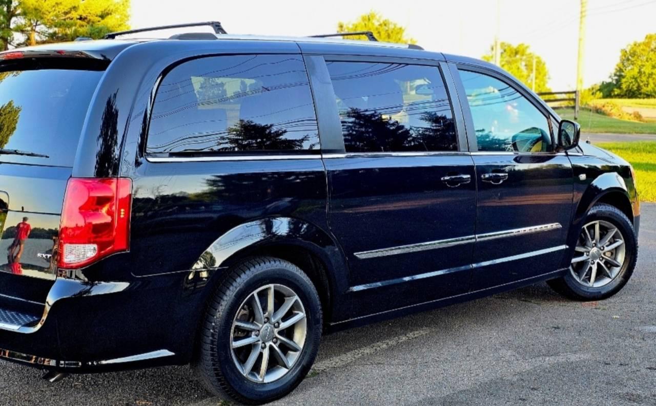 Dodge Grand Caravan 2015 in Lexington, KY