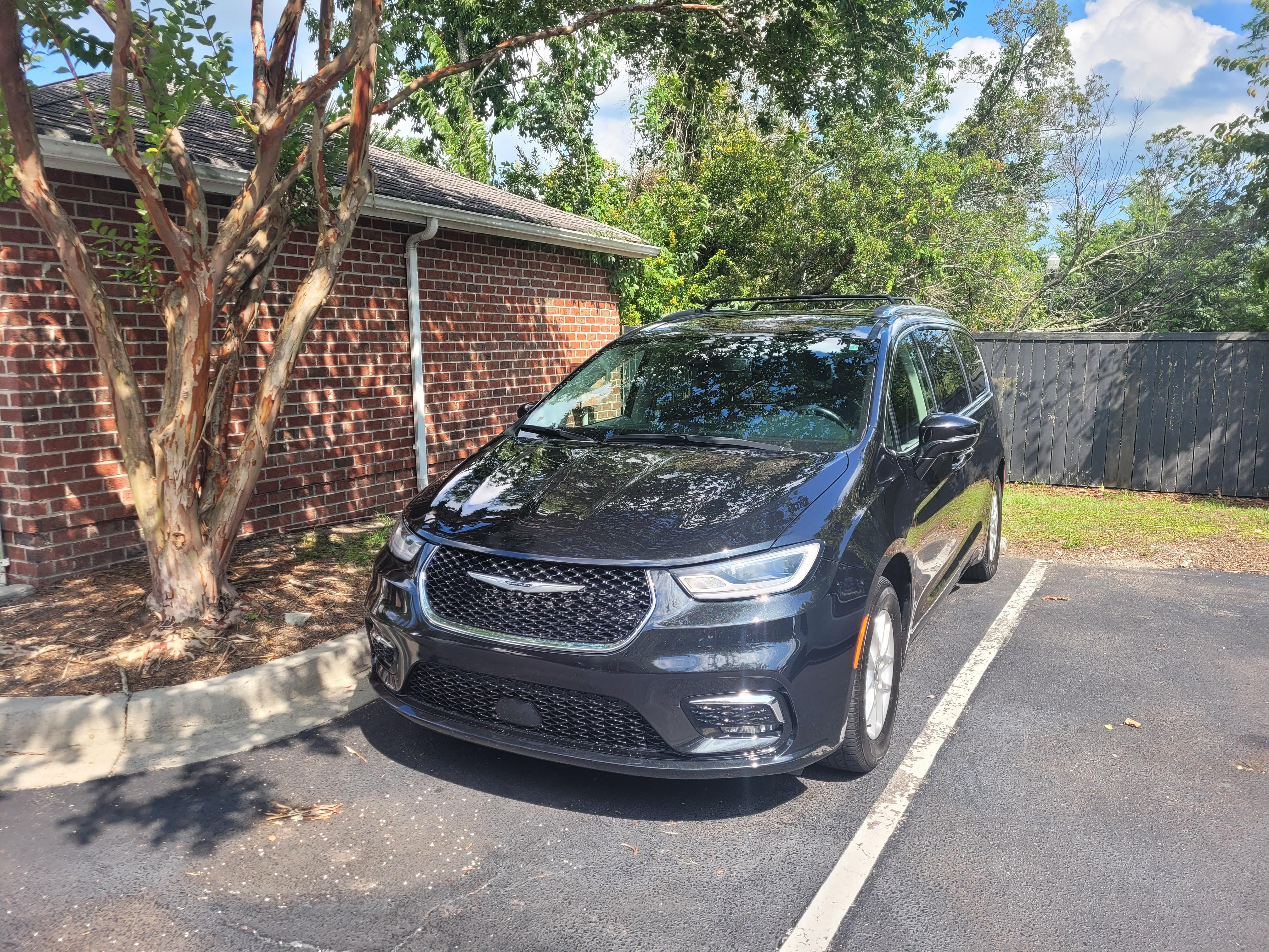 Chrysler Pacifica 2021 in North Charleston, SC