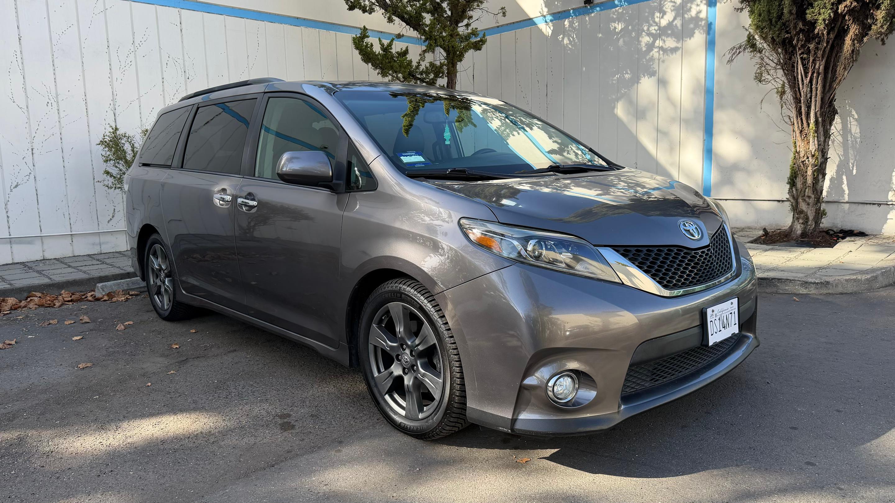 Toyota Sienna 2017 in Hayward, CA