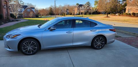 Lexus ES 2022