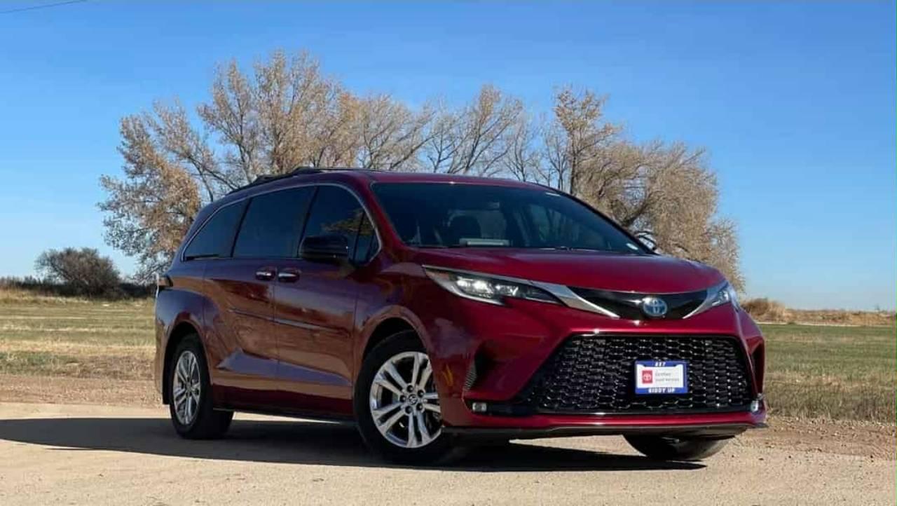 Toyota Sienna 2022 in Aurora, CO
