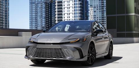 Toyota Camry Hybrid 2025