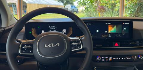 Kia Carnival Hybrid 2025
