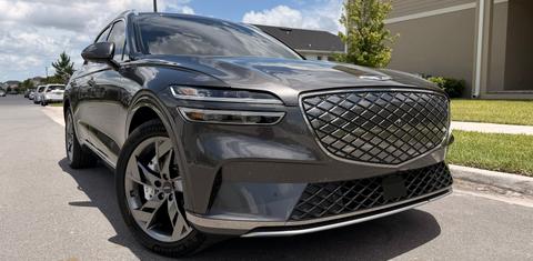 Genesis Electrified GV70 2025