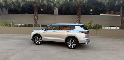 Mitsubishi Outlander 2025