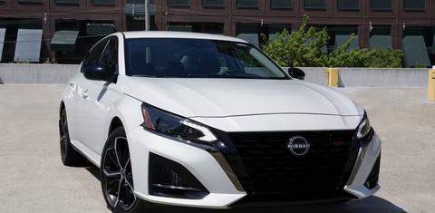 Nissan Altima 2025