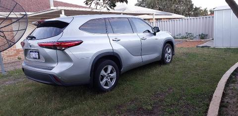Toyota KLUGER 2021
