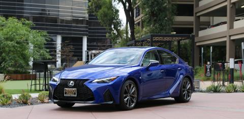 Lexus IS 2022
