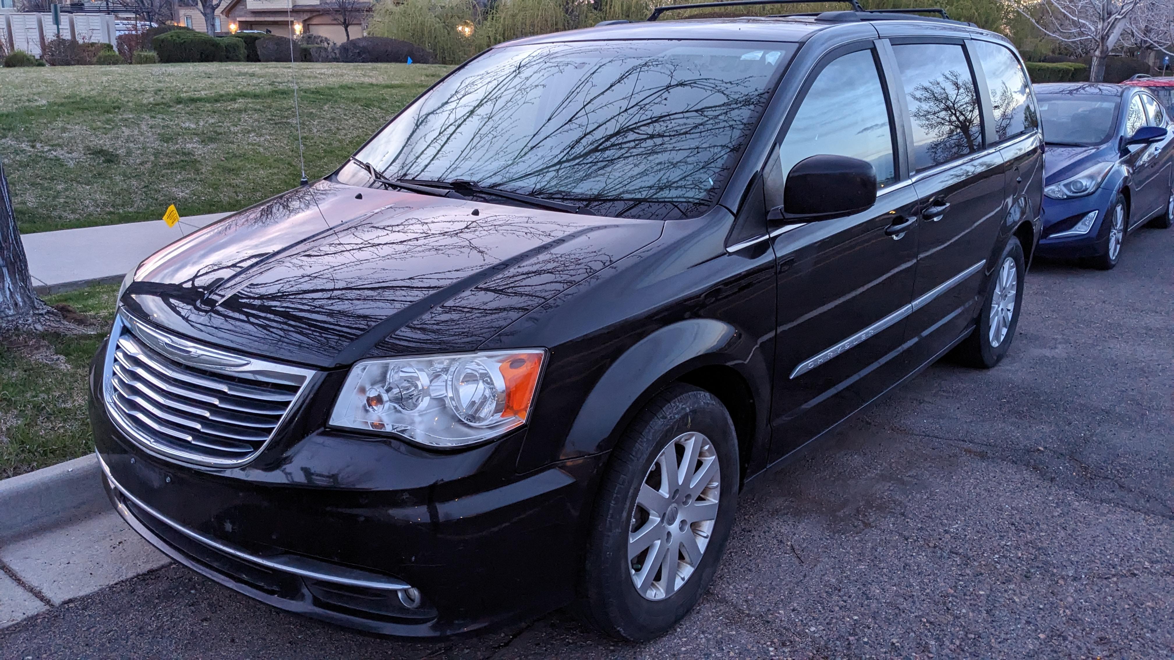 Chrysler Town & Country 2013 in 