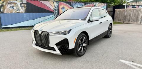 BMW iX 2025