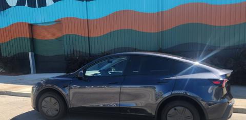 Tesla Model Y 2026