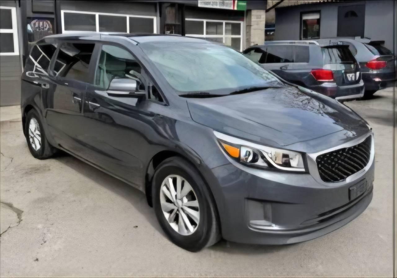 Kia Sedona 2017 à Hamilton, ON