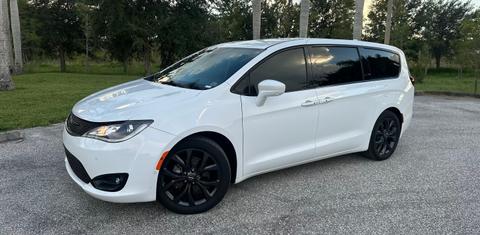 Chrysler Pacifica 2019