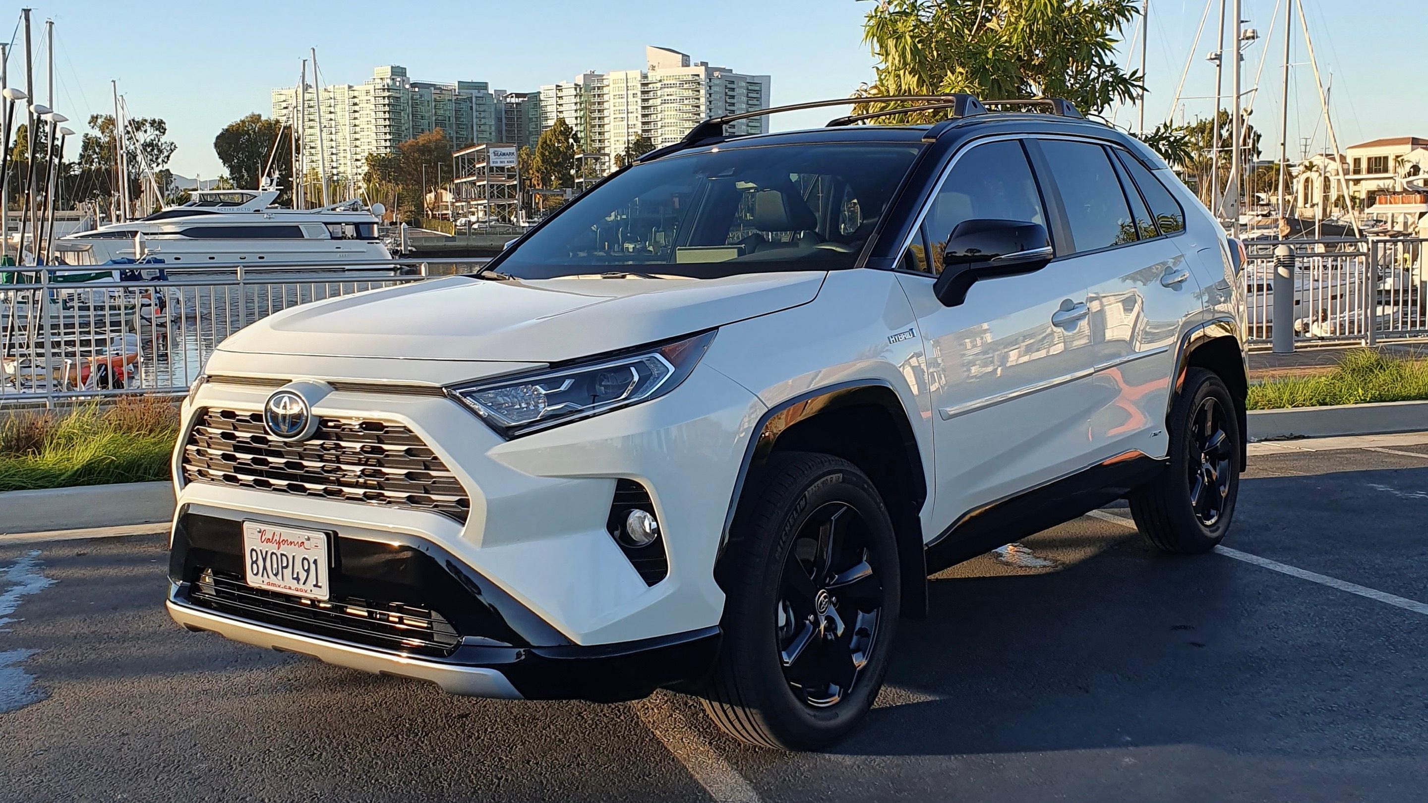 Toyota RAV4 Hybrid 2021 in Lawndale, CA