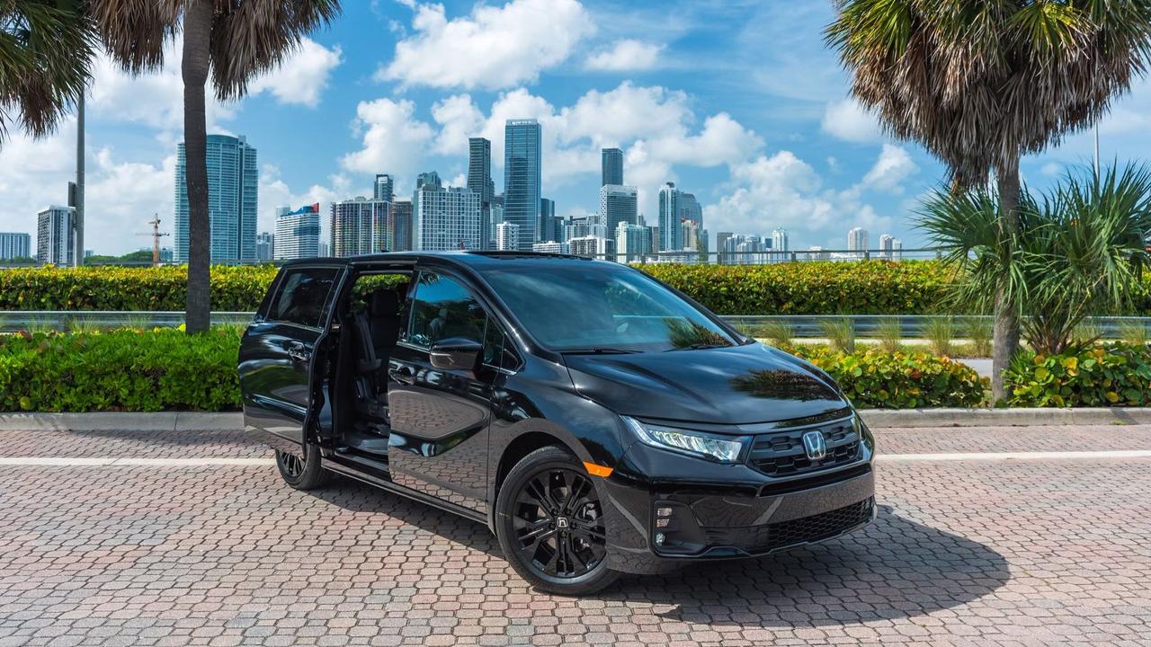 Honda Odyssey 2025 in Miami, FL