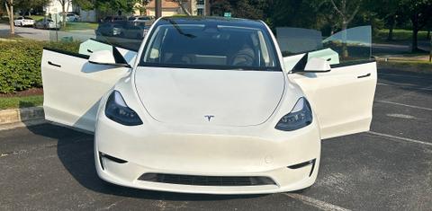 Tesla Model Y 2023