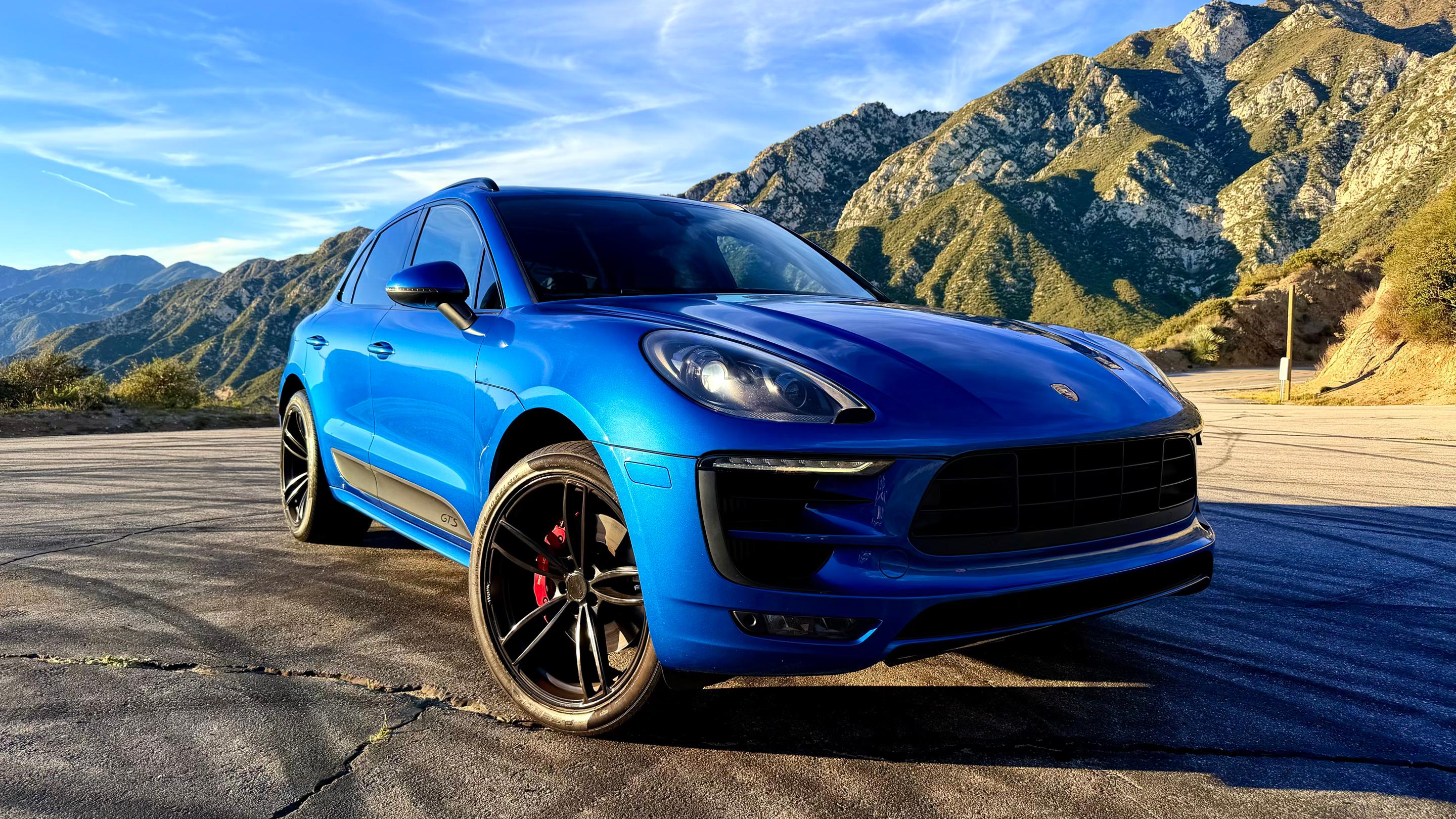 Porsche Macan 2017 in Los Angeles, CA