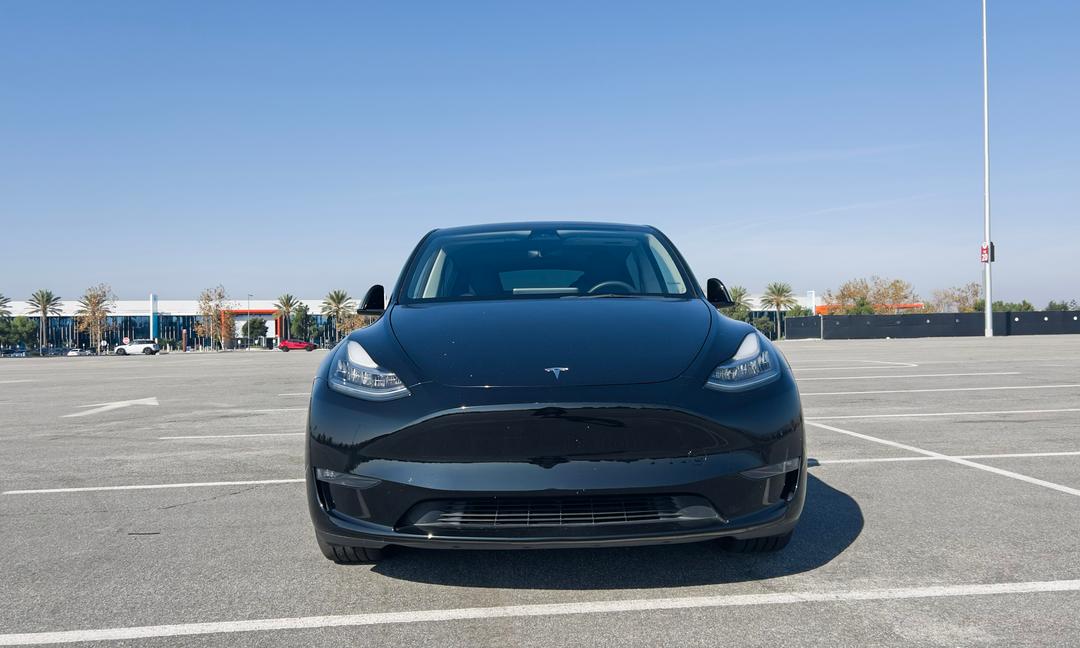 2023 Tesla Model Y in Irvine