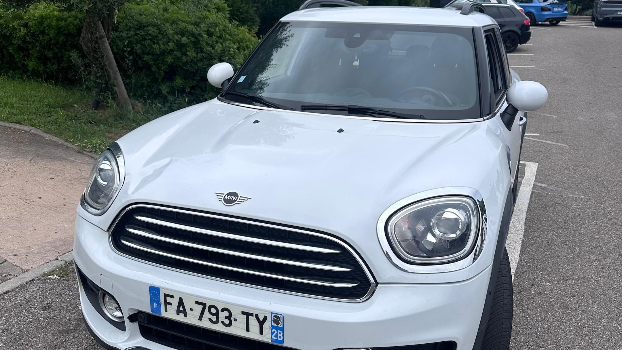 MINI COUNTRYMAN 2018 à Bastia