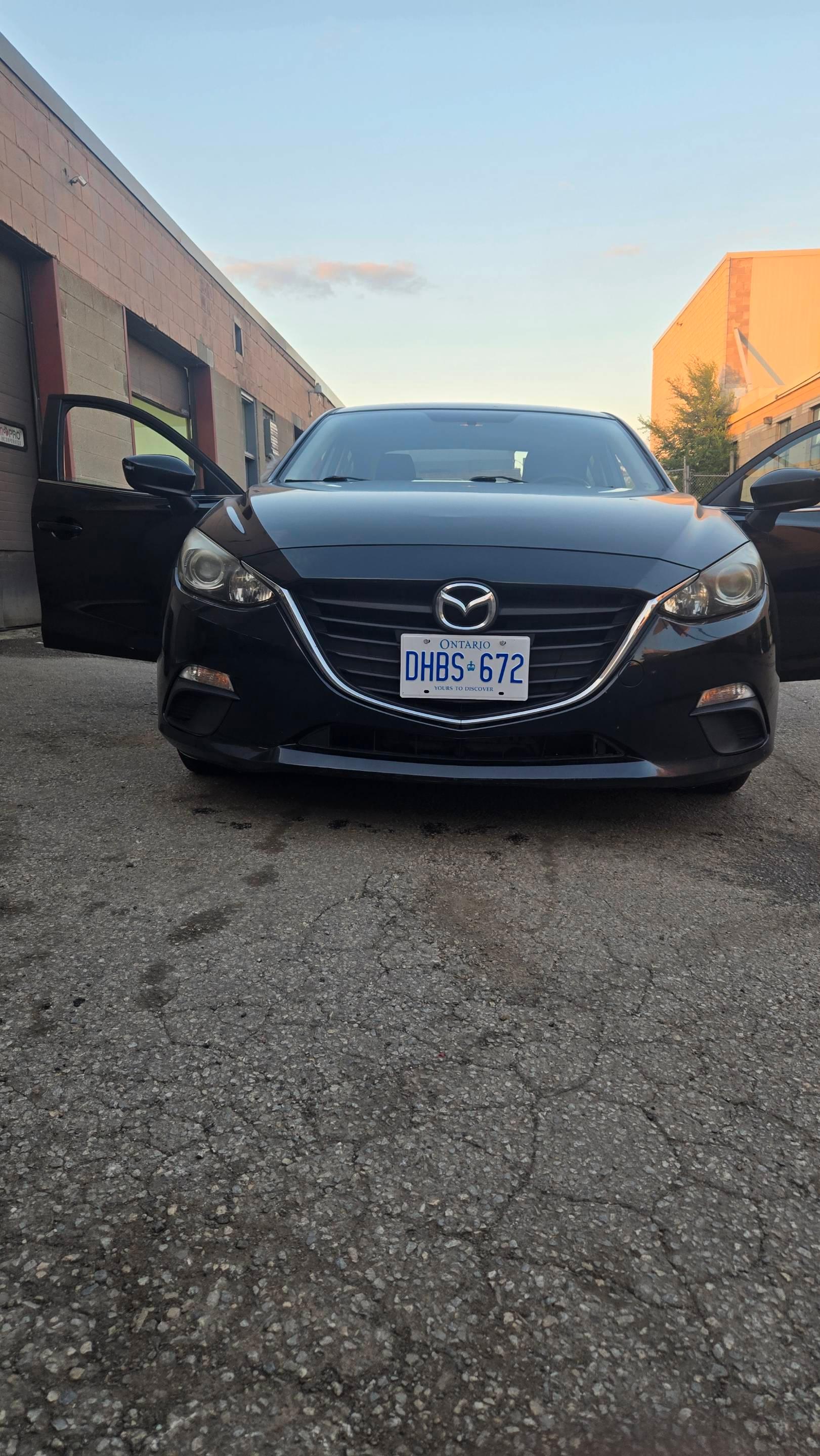 Mazda Mazda3 2014 in Whitby, ON